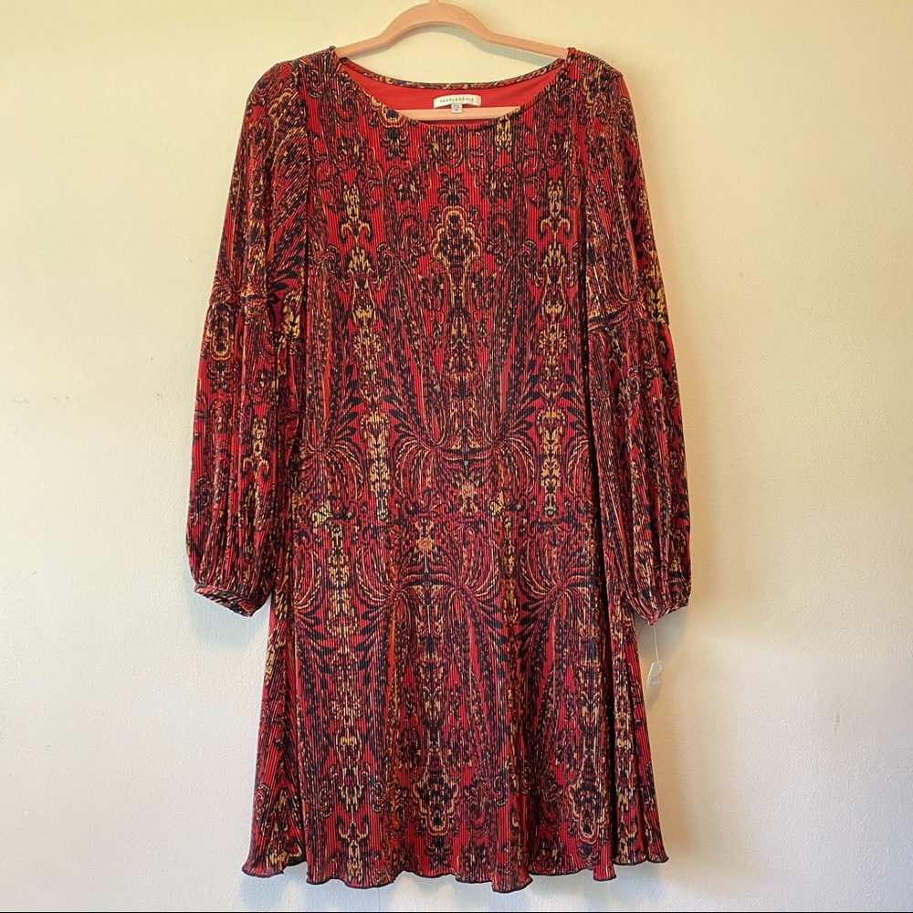 RED PAISLEY PATTERN PULLOVER MODEST Summer DRESS